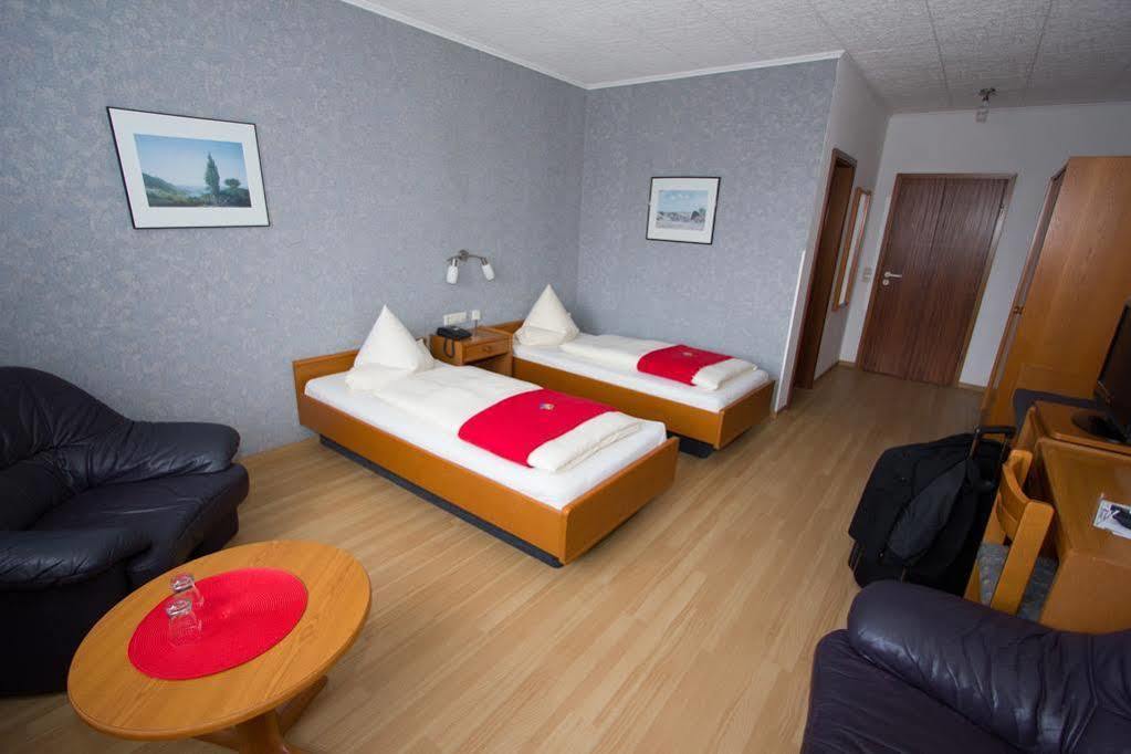 Hotel Sonnenkeller Neu-Ulm Kültér fotó